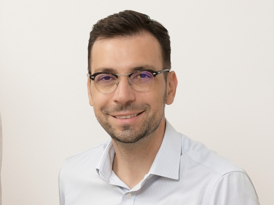 Andrei Perianu Bankata pic